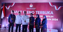 Chaidir Syam dan Muetazim Mansyur Resmi Ditetapkan Sebagai Bupati dan Wakil Bupati Maros Terpilih.